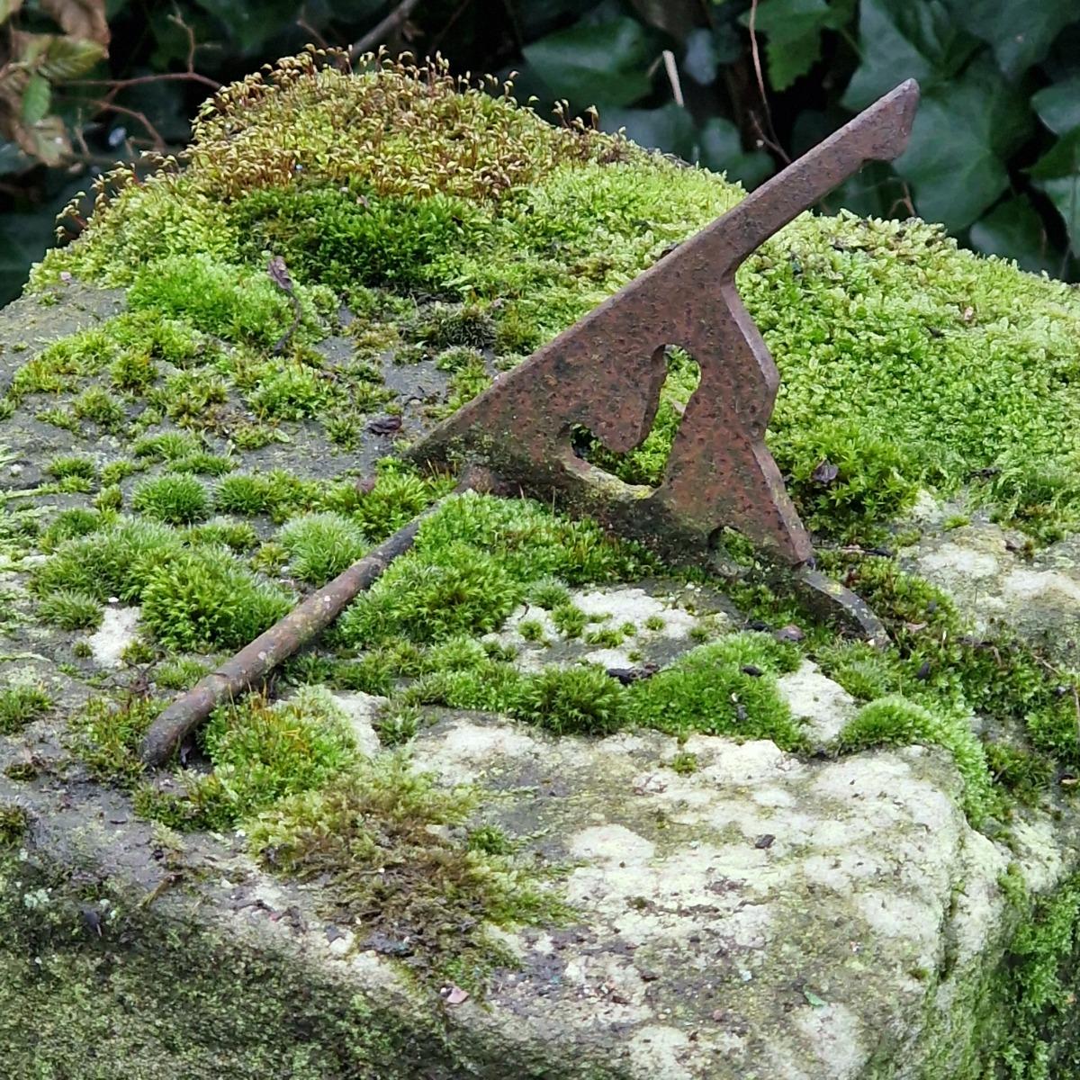 18thC mossy sundial