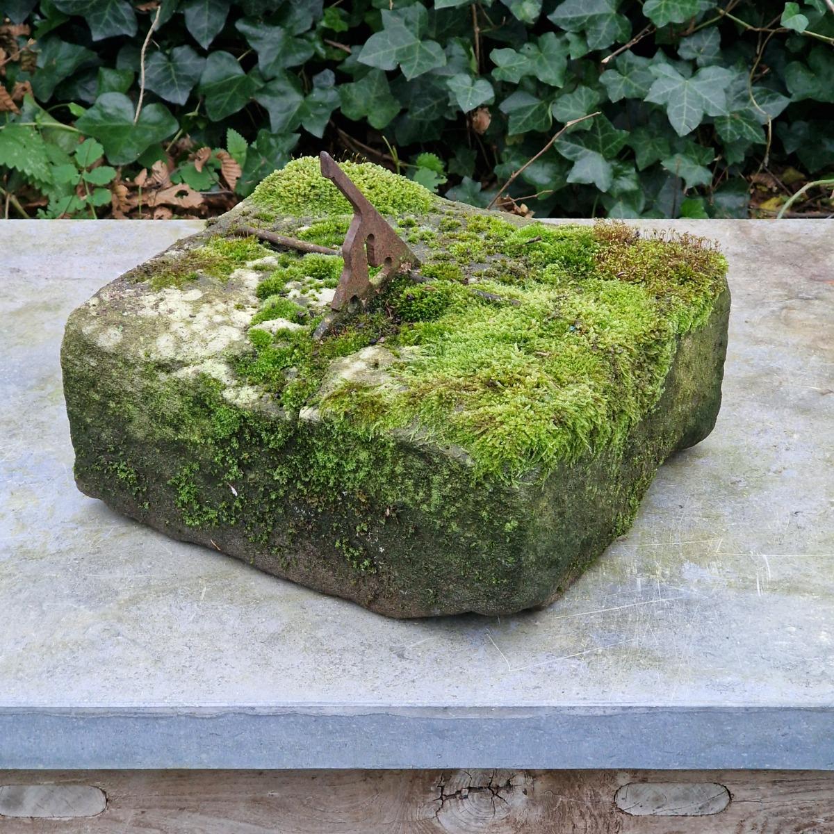 18thC mossy sundial