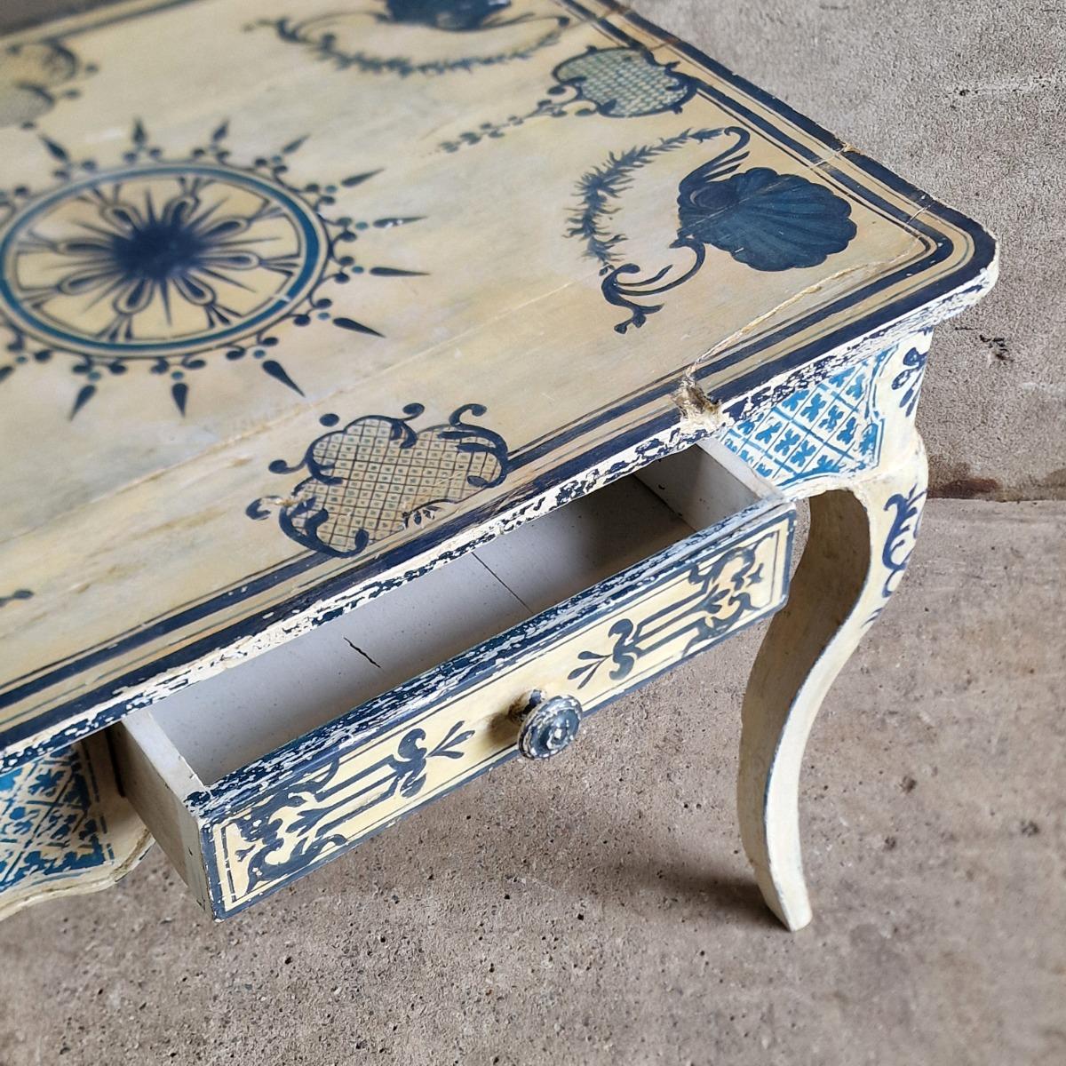 18thC painted side table