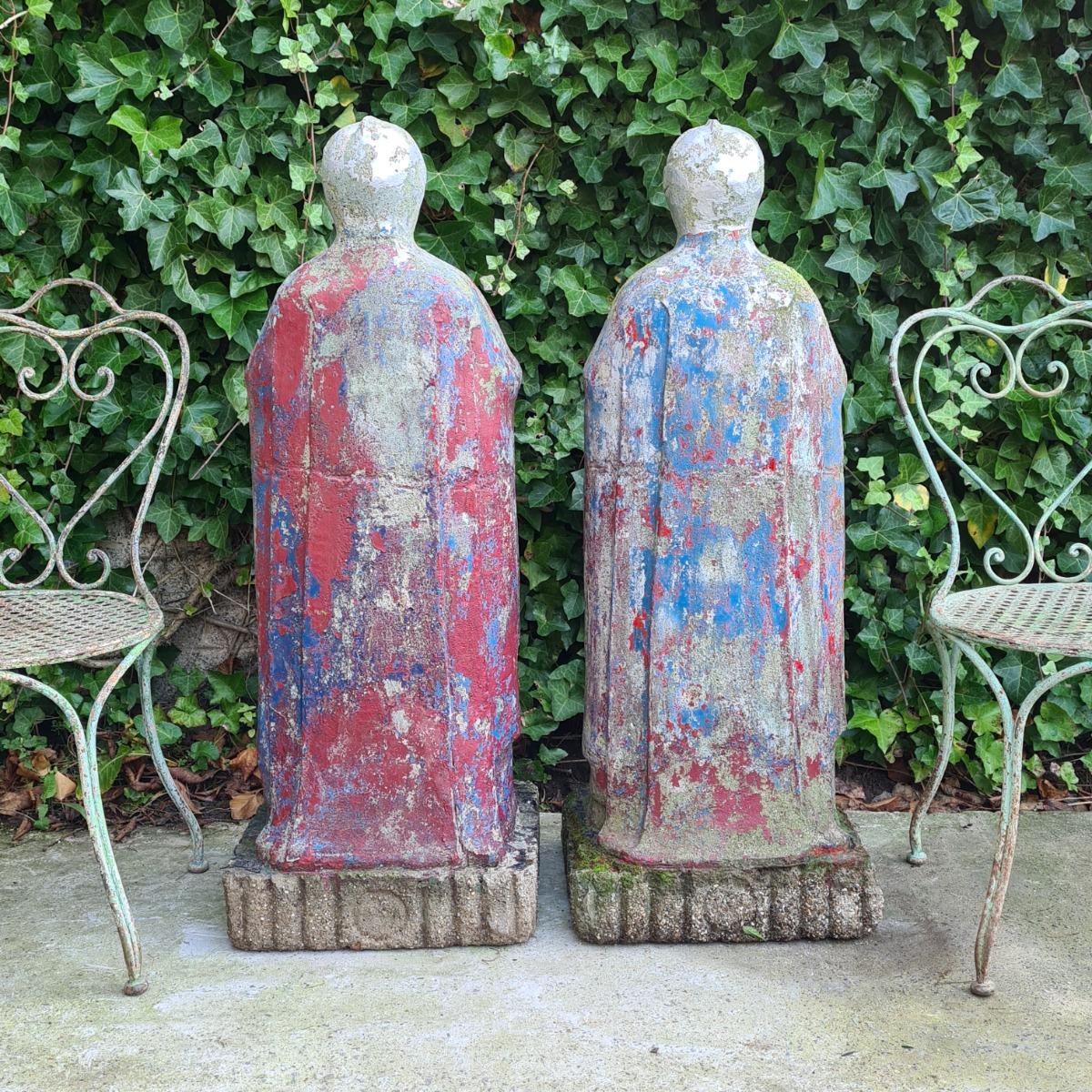 2 large cast stone knights