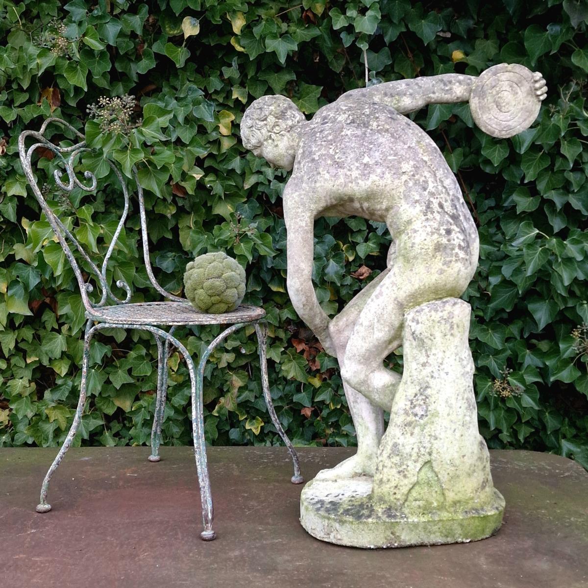 Discobolus statue