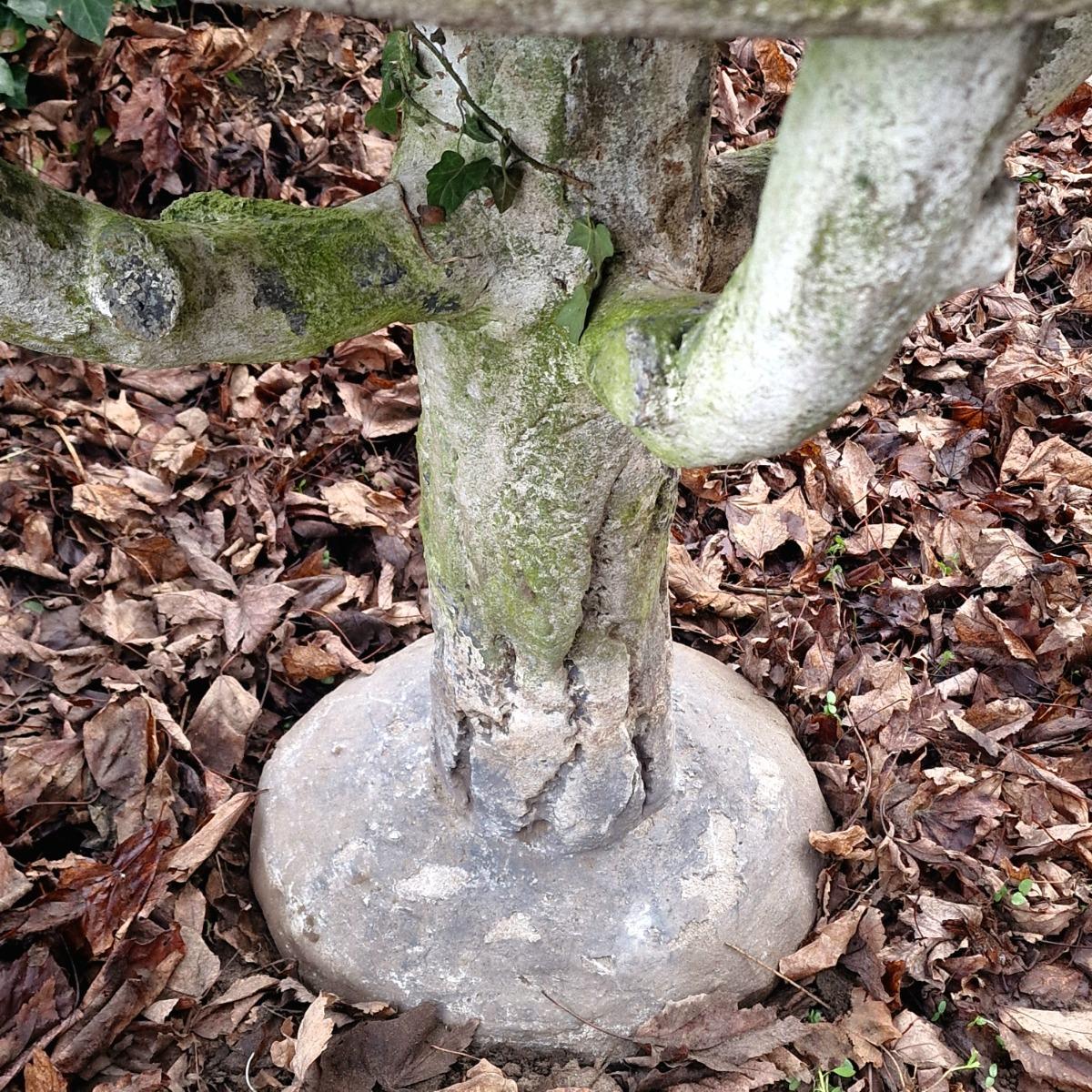 Faux-bois garden table