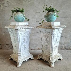 Pair of 19thC cast iron columns