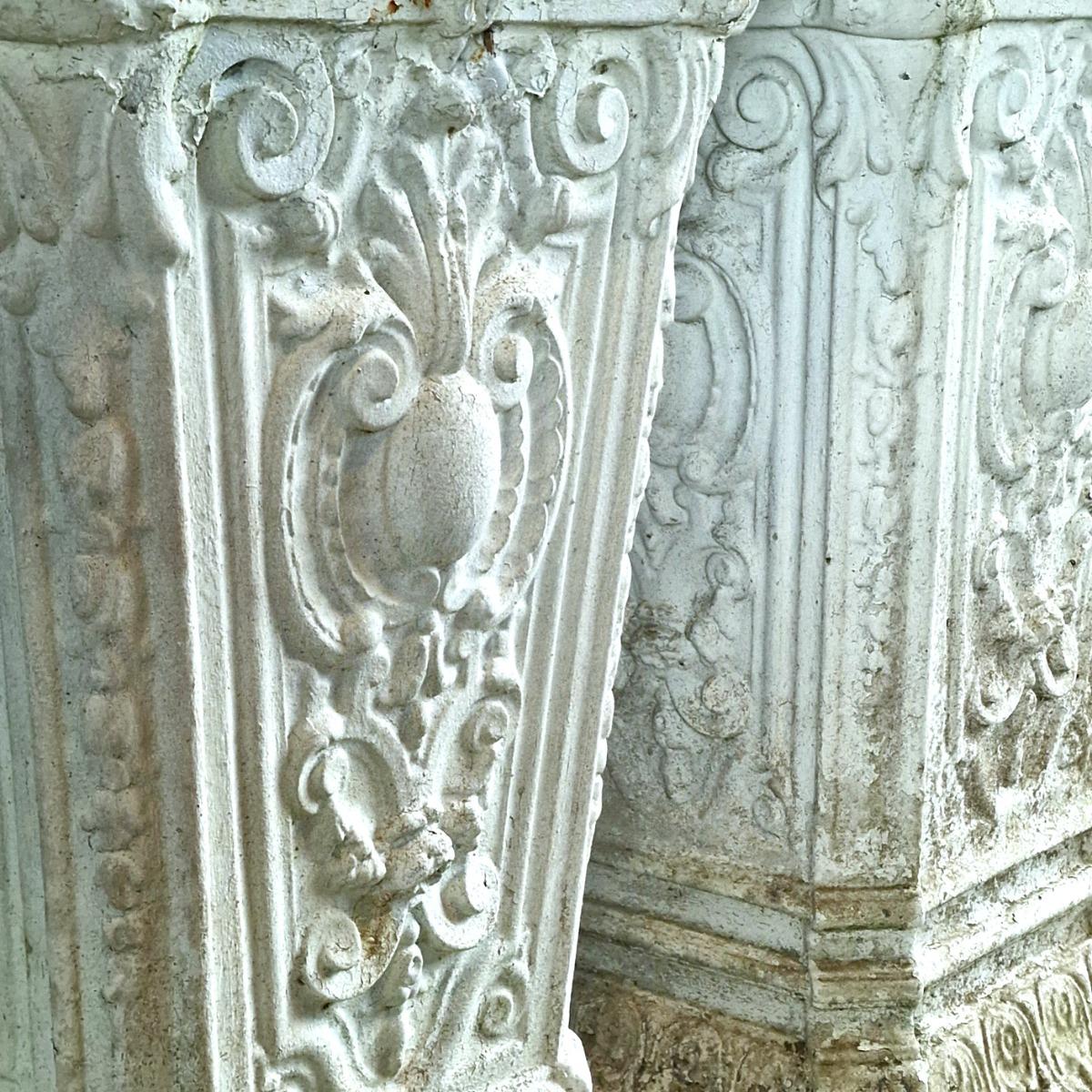 Pair of 19thC cast iron columns