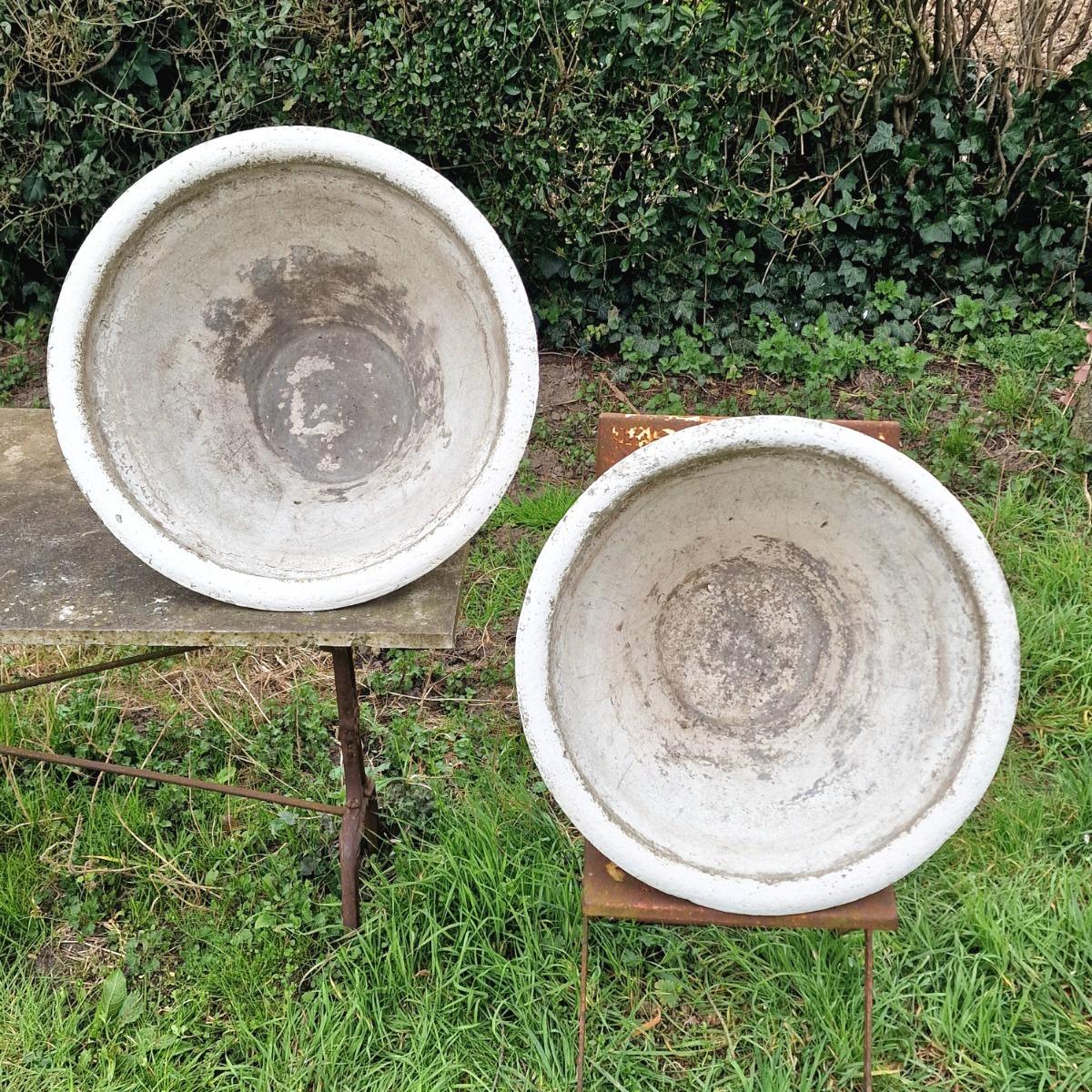 Pair of conical Willy Guhl planters