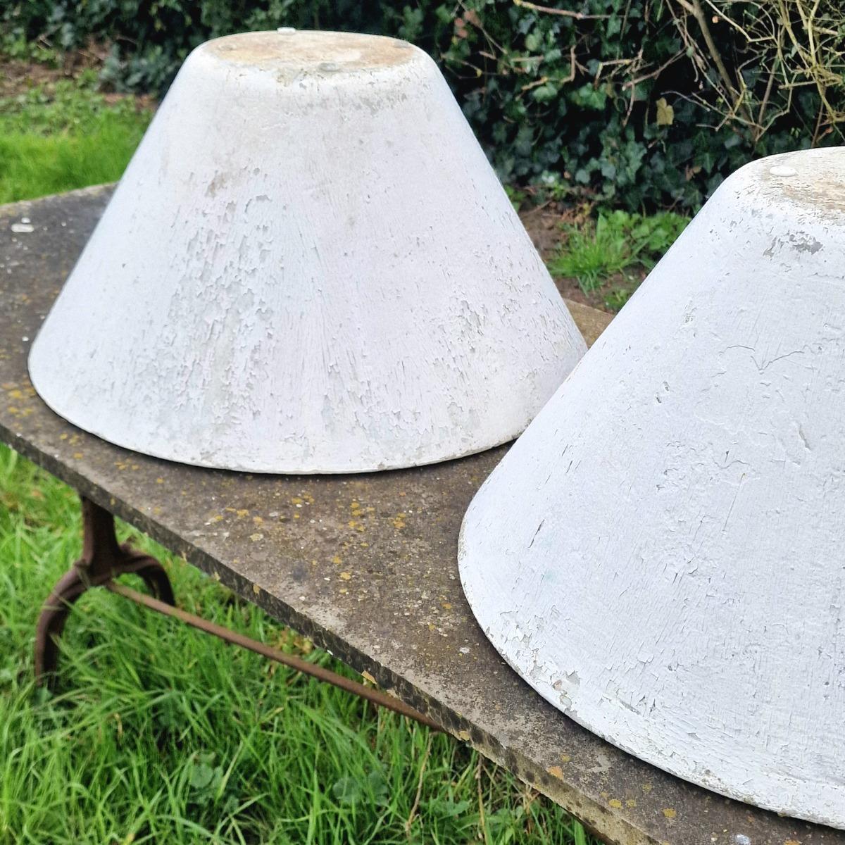 Pair of conical Willy Guhl planters