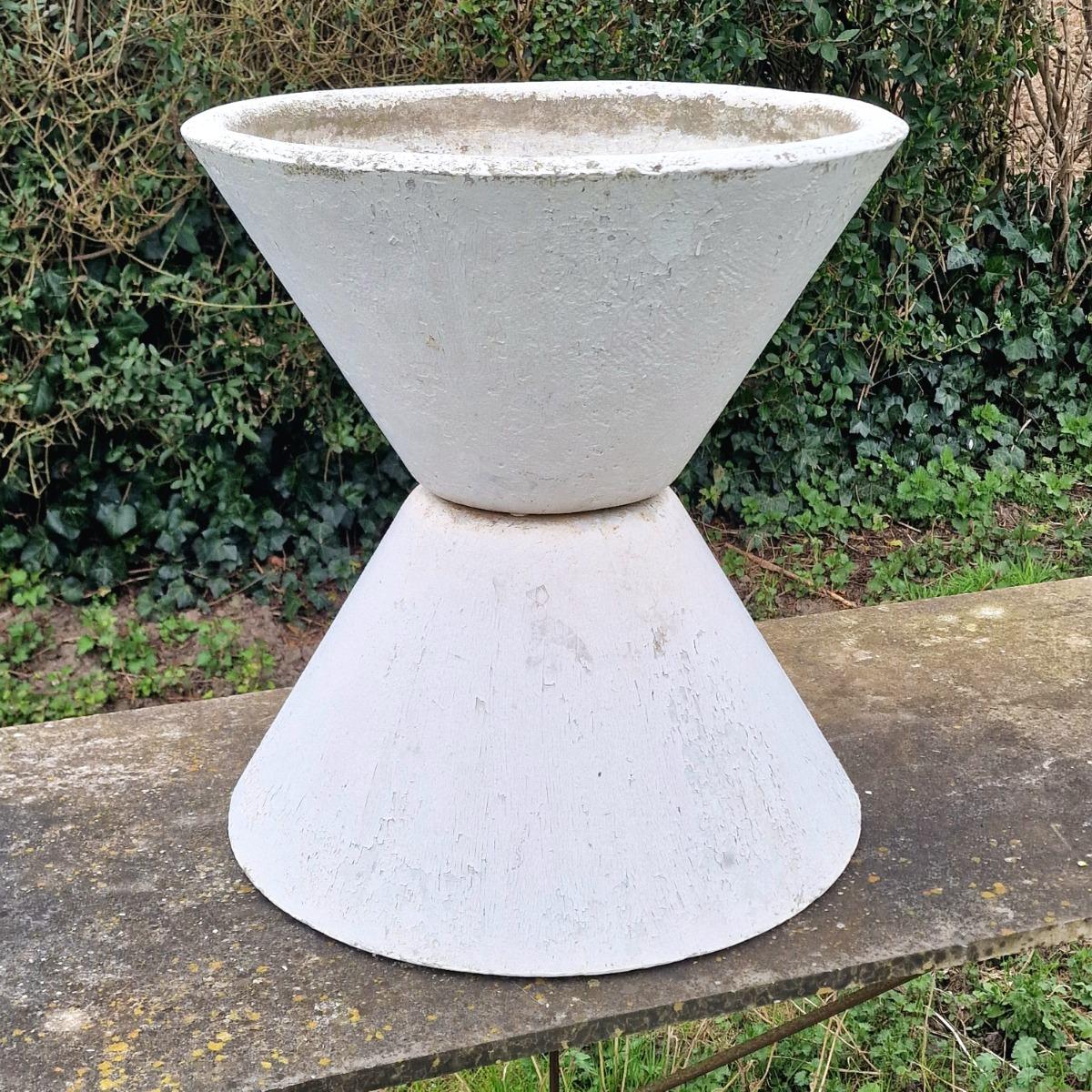 Pair of conical Willy Guhl planters