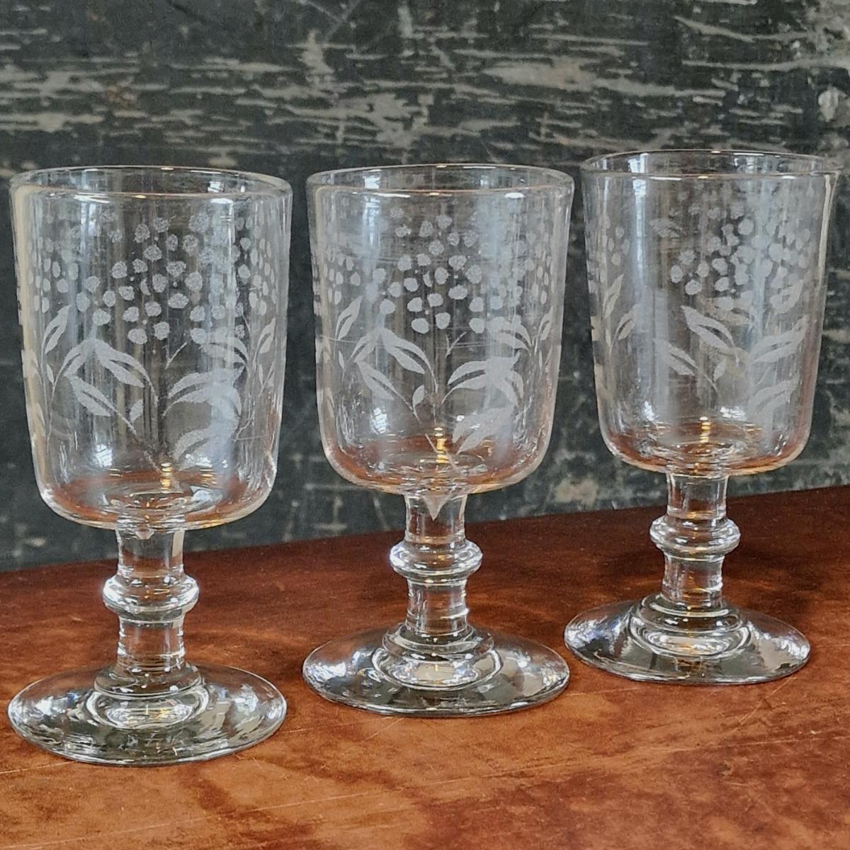 Set of 6 old French wine glasses